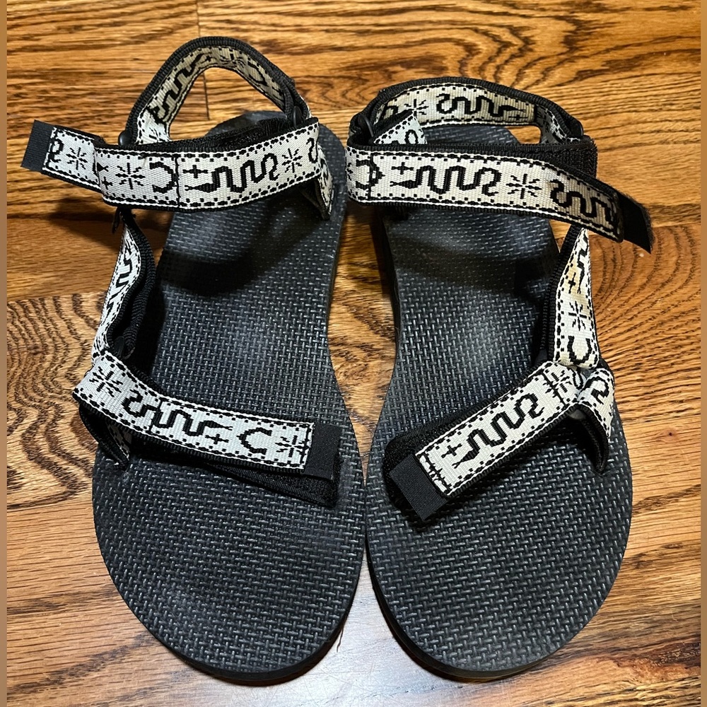 Teva sandals -size 8